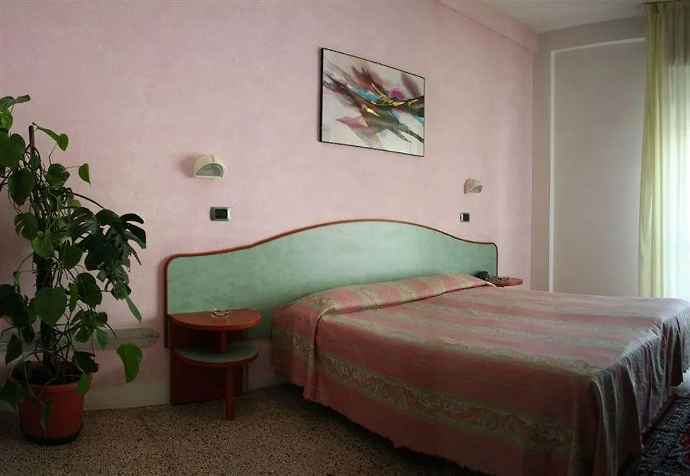 Hotel Playa Rimini 3*,  Italy