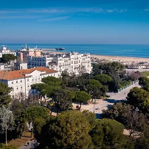 Residenza Parco Fellini Hotel
